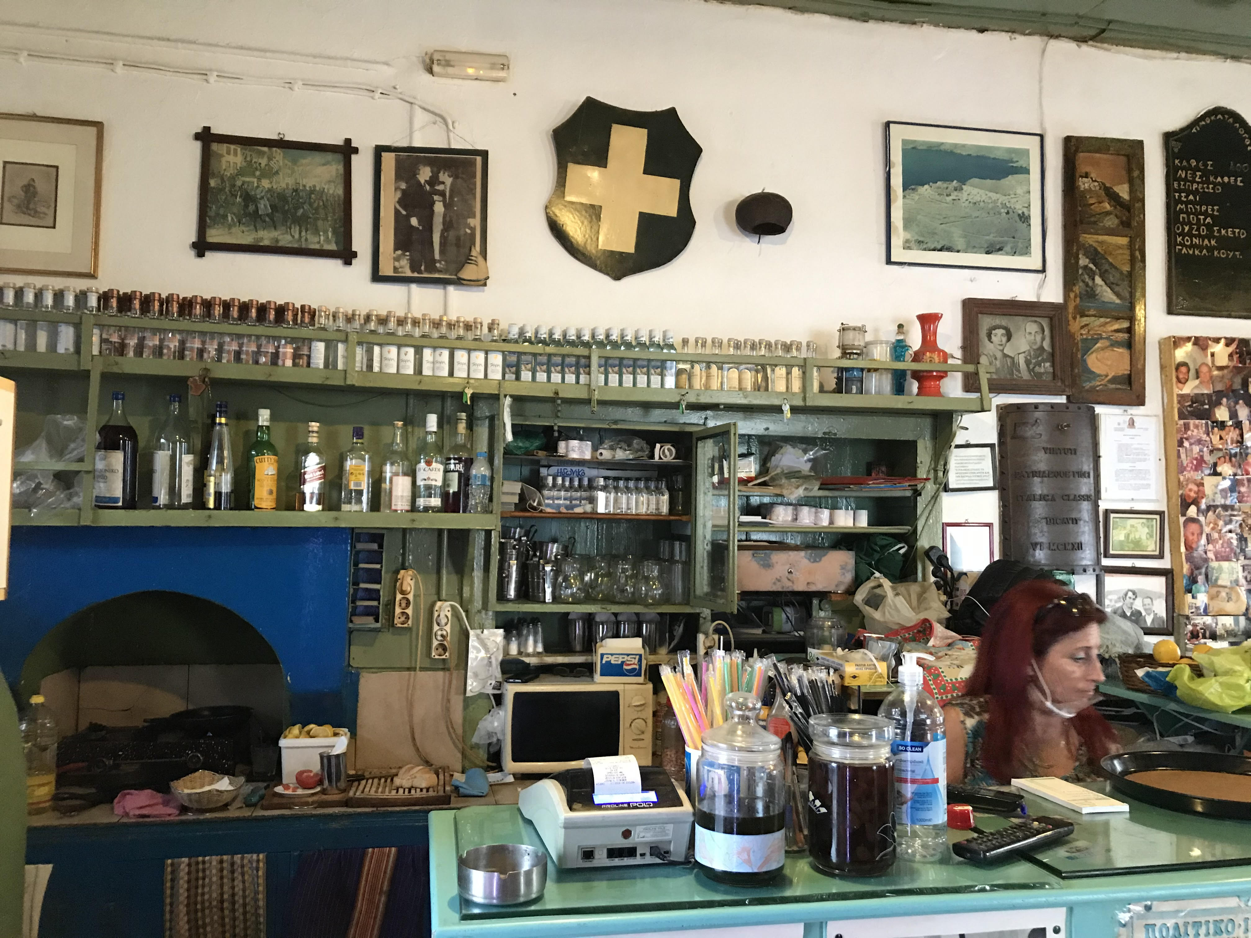 Η Χώρα της Αστυπαλιάς δεν θα είναι πια η ίδια: Κλείνει μετά από 50 χρόνια το καφενείο του Μουγγού