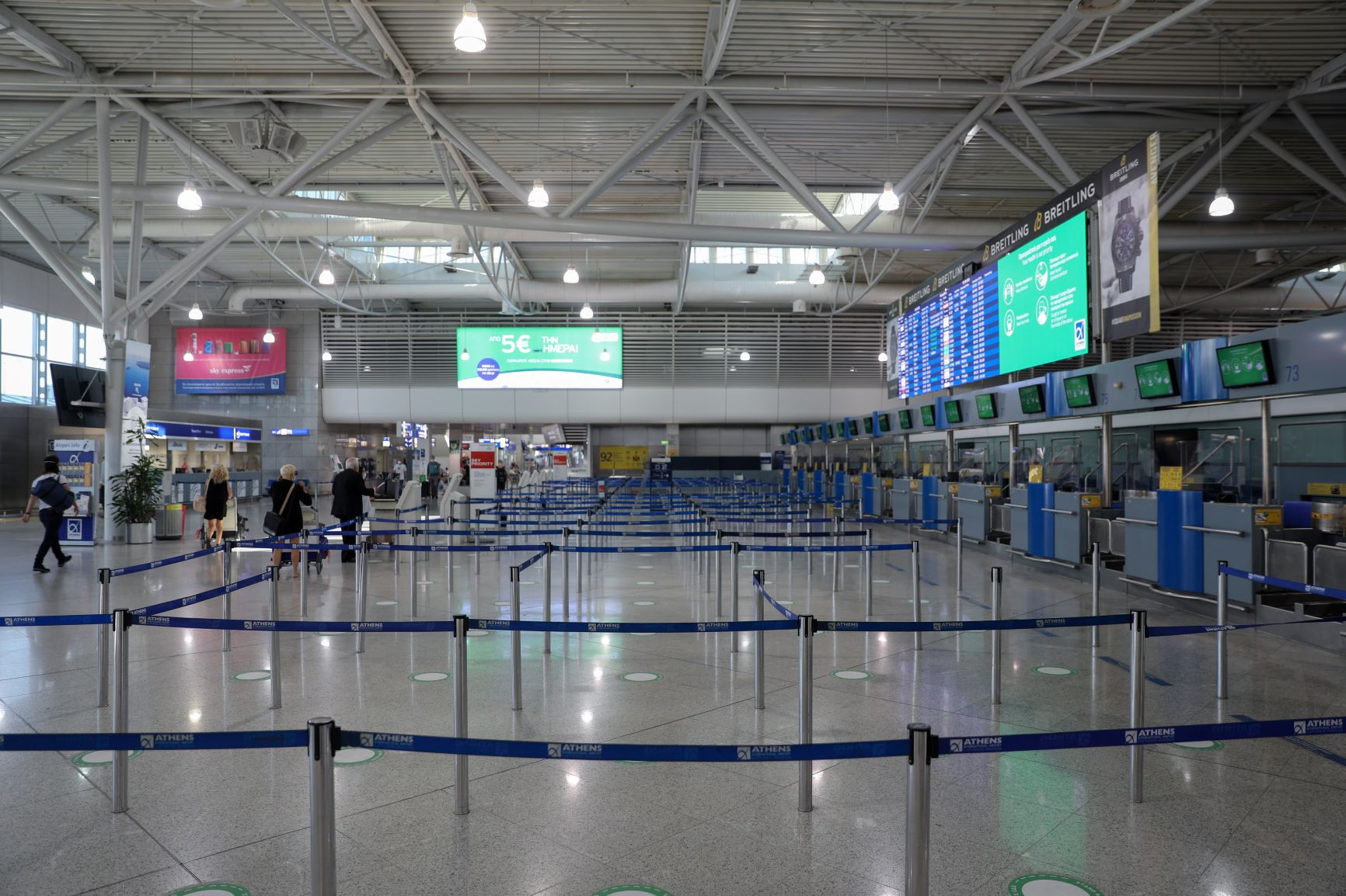 Πτώση 70% στην επιβατική κίνηση στα ελληνικά αεροδρόμια