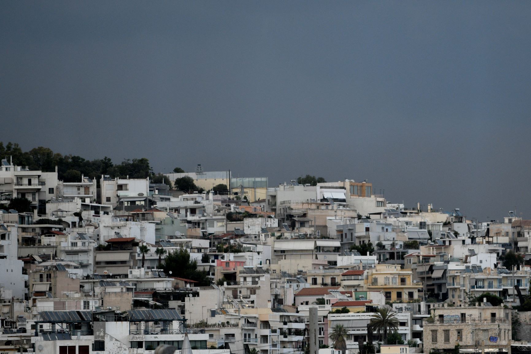 Αναστολή πλειστηριασμών πρώτης κατοικίας για τους ευάλωτους μέχρι το τέλος του έτους, ανακοίνωσαν οι τράπεζες