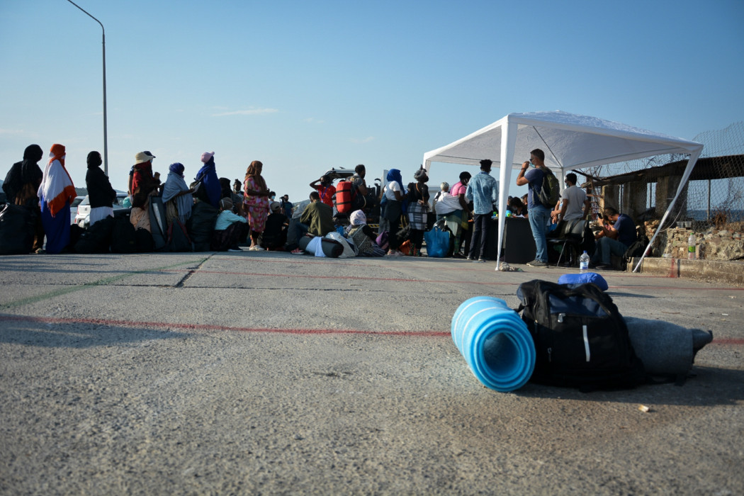 Λέσβος: Πρώτο κρούσμα κοροναϊού στο Καρά Τεπέ – Άρχισε η είσοδος των πορσφύγων στο νέο καταυλισμό