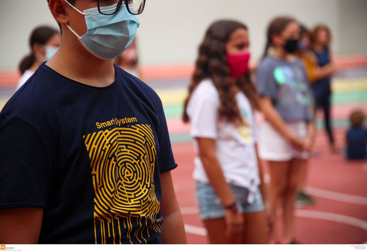«Έκοψαν» από τον διαγωνισμό επιχειρηματία που έφτιαξε κανονικές μάσκες για τους μαθητές