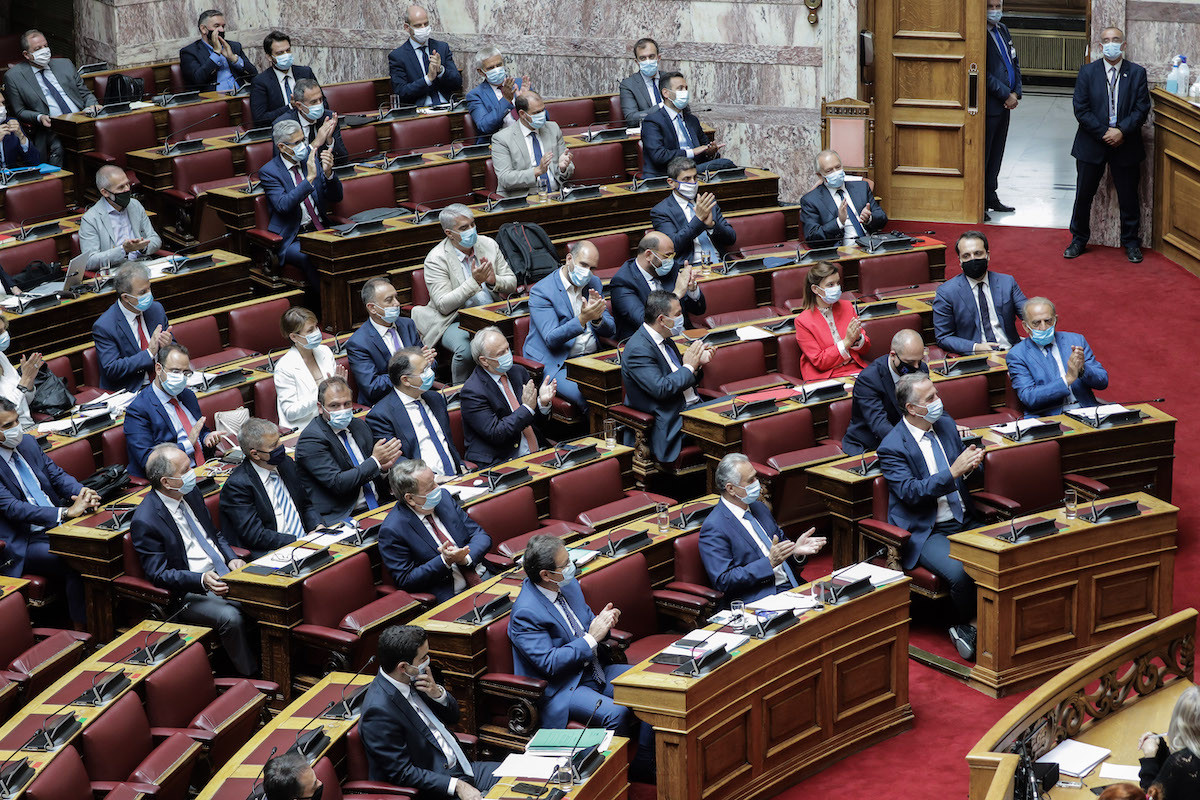 Θα ψηφίσουν ονομαστικά οι «Μακεδονομάχοι» της ΝΔ τα τρία μνημόνια συνεργασίας με τη Βόρεια Μακεδονία;