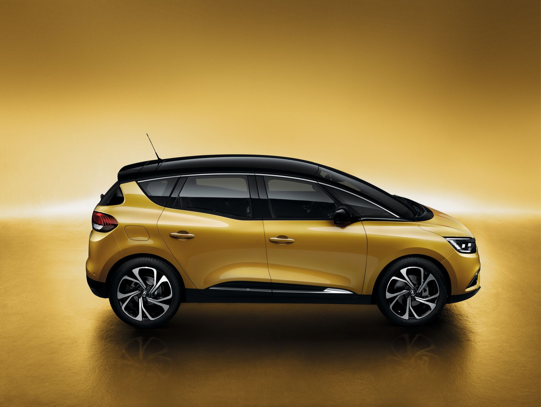 Τα πολυμορφικά «τραγουδάνε» ακόμα: Νέο Renault Scenic
