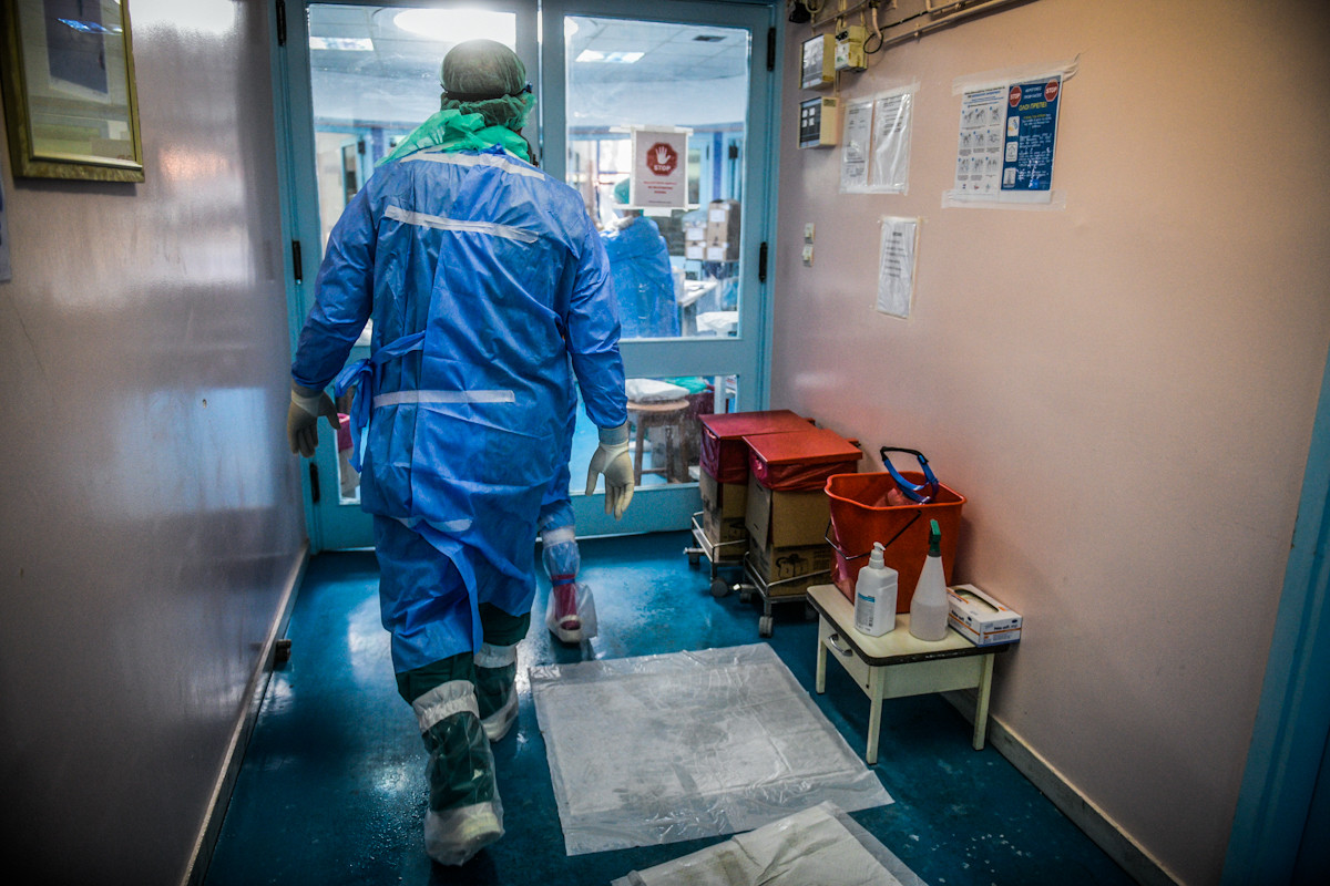 «Έμφραγμα» στο νοσοκομείο Νίκαιας: Αδυναμία νοσηλείας κρουσμάτων κορονοϊού λόγω ελλείψεων