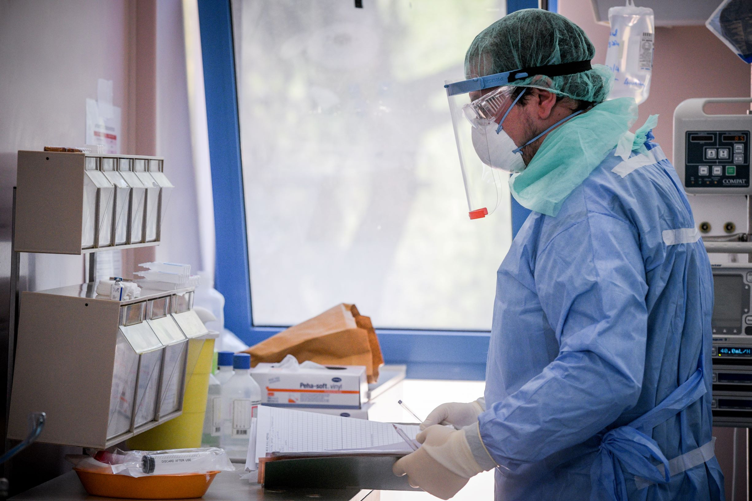 Γιατροί Κρατικού Νίκαιας: Η κυβέρνηση φτιάχνει κλίνες και θέσεις νοσηλείας στα χαρτιά