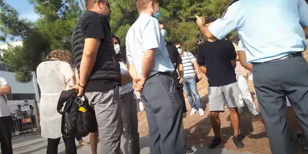 Βίντεο – ντοκουμέντο με αστυνομικούς να τρομοκρατούν μαθητές: «Στο αυτόφωρο όποιος κάνει κατάληψη»