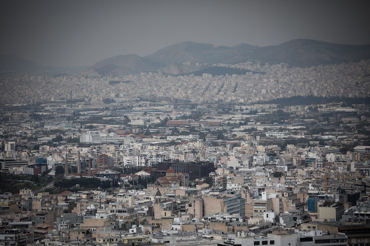 Μαζί με αφρικανική σκόνη έρχονται οι υψηλές θερμοκρασίες