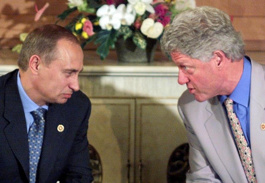 Στη δημοσιότητα η συνομιλία Πούτιν-Κλίντον για τη βύθιση του υποβρυχίου «Κουρσκ» το 2000
