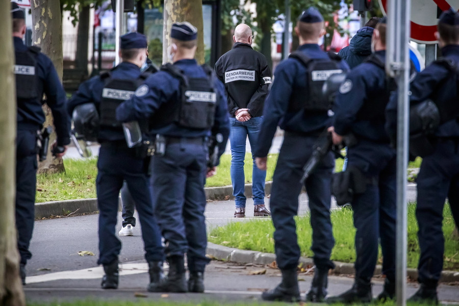 Γαλλία: Εννιά συλλήψεις για τη δολοφονία εκπαιδευτικού που έδειξε σκίτσα του Μωάμεθ
