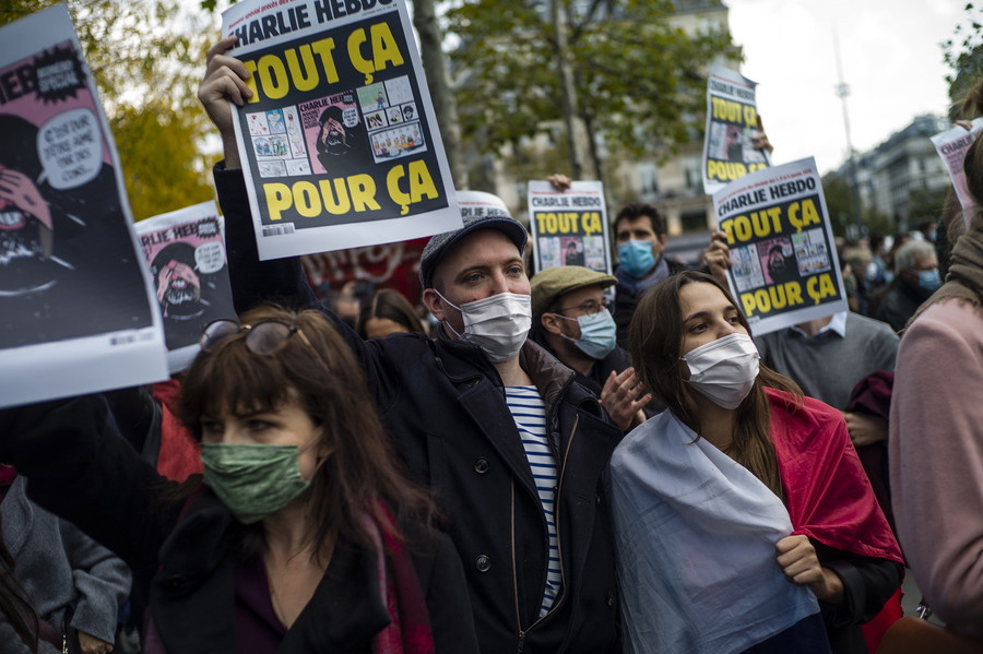 Γαλλία: Μεγάλες συγκεντρώσεις στη μνήμη του Σαμιέλ Πατί