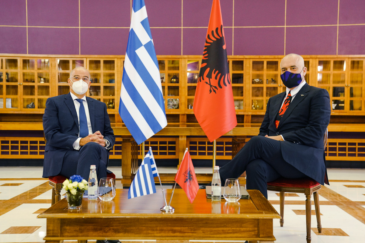 Συμφωνία Ελλάδας – Αλβανίας για προσφυγή στη Χάγη σχετικά με τις θαλάσσιες ζώνες