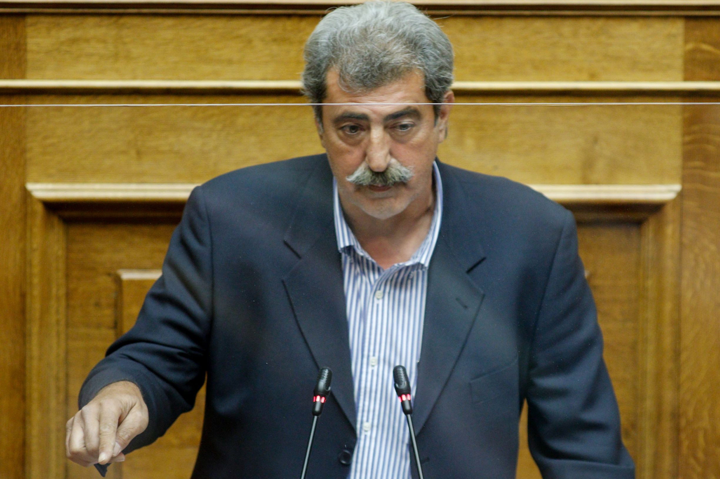 Πολάκης: Η κυβέρνηση τρώει τα 37 δισ. που αφήσαμε με κολλητούς σε απευθείας αναθέσεις