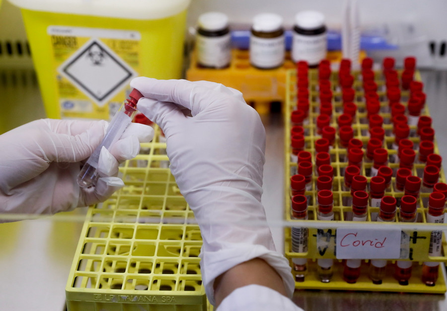 Πανδημία: Δεν θα υπάρξουν αρκετά εμβόλια μέχρι το 2022 λέει αξιωματούχος της Κομισιόν
