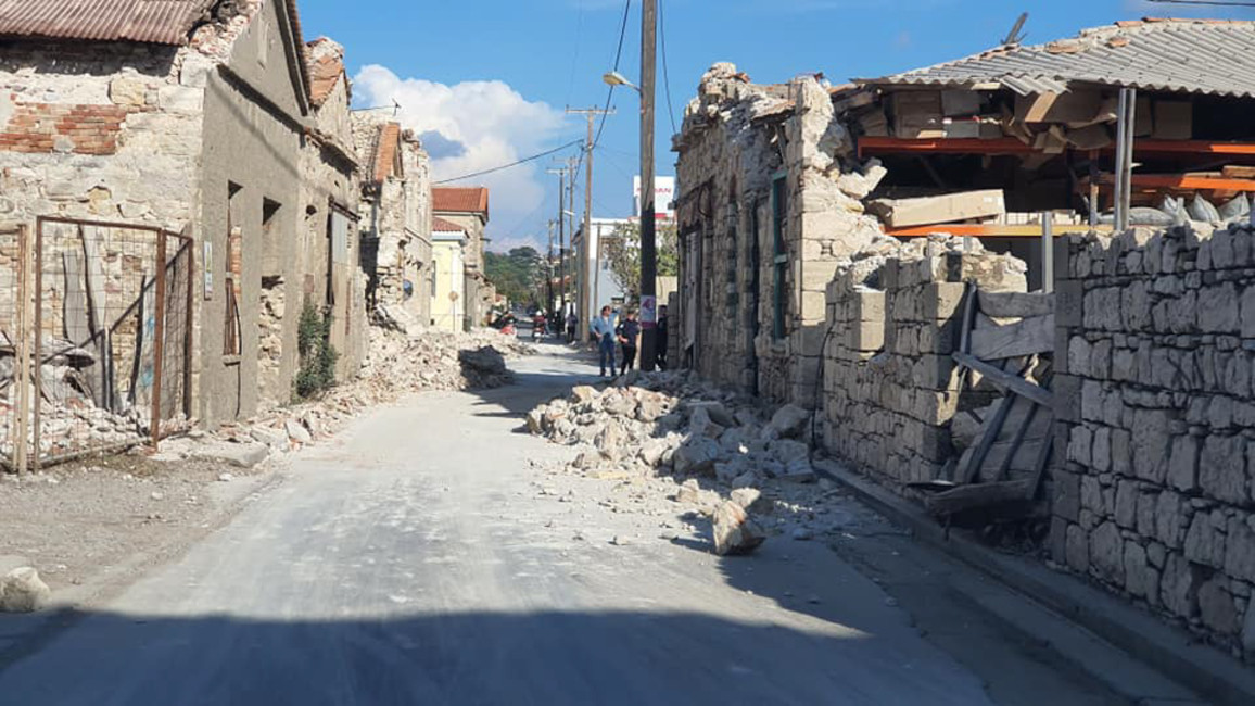 Σάμος: 9 τραυματίες από τον σεισμό – Αγόρι σε σοβαρή κατάσταση μεταφέρεται στην Αθήνα