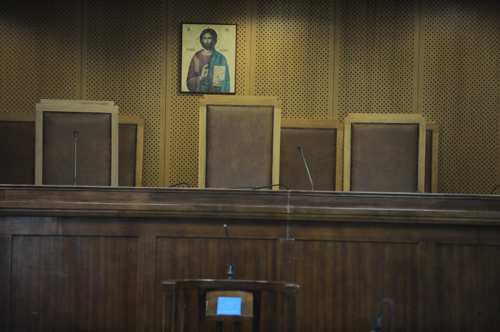 Βολές από την Ένωση Δικαστών και Εισαγγελέων: «Επικίνδυνα ελλιπή τα μέτρα προστασίας στα δικαστήρια»