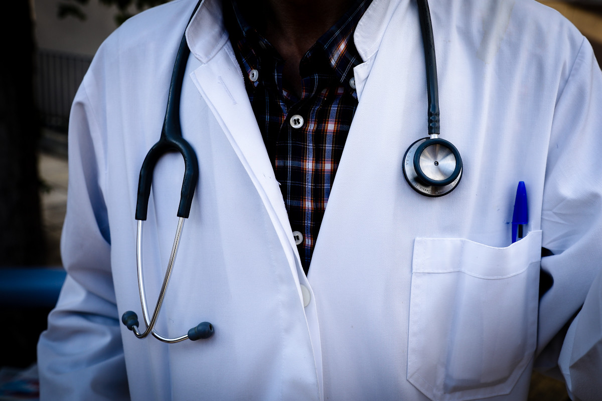Οι ιδιώτες γιατροί ζητούν 3.000 ευρώ και αφορολόγητα για να ενταχθούν στο ΕΣΥ