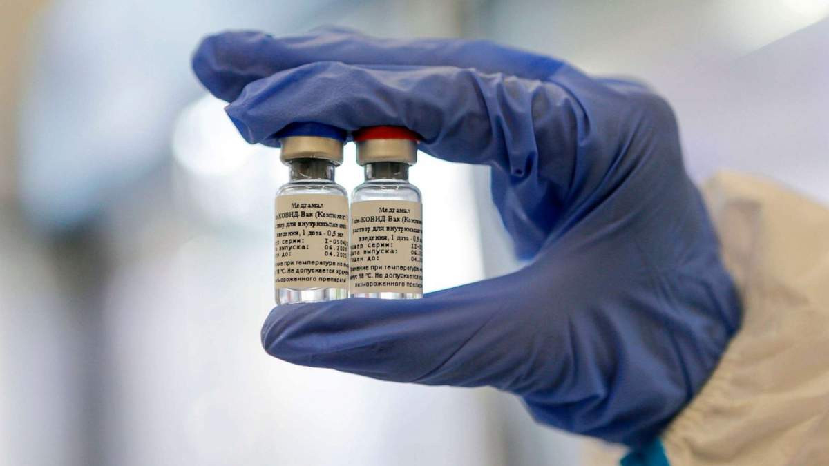 Sputnik-V: Κίνα και Ινδία θα αρχίσουν να παράγουν το ρωσικό εμβόλιο