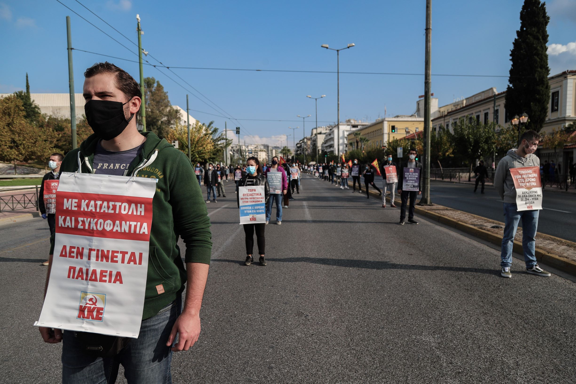 Αντιδήμαρχος Κοινωνικής Αλληλεγγύης Δήμου Αθηναίων: «Τρωκτικά και κατσαρίδες» οι διαδηλωτές