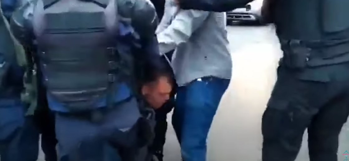 Σεπόλια: Το χρονικό της αστυνομικής επίθεσης στην οικογένεια  – Τι δηλώνουν οι συλληφθέντες  [Βίντεο]