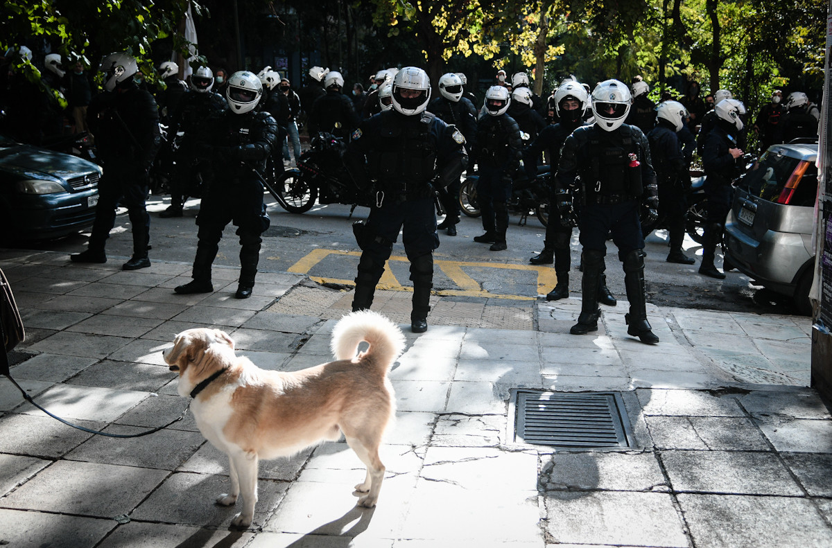 Μαρτυρίες δύο 15χρονων προσαχθέντων στον Tvxs.gr για την αστυνομική αυθαιρεσία