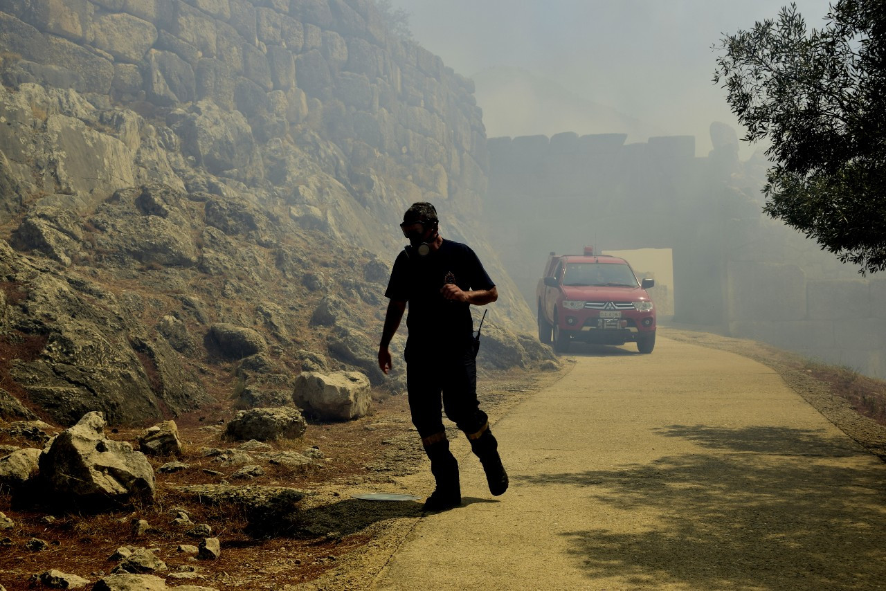 Το πόρισμα για την πυρκαγιά στις Μυκήνες «καίει» υπουργείο Πολιτισμού και δήμο Άργους