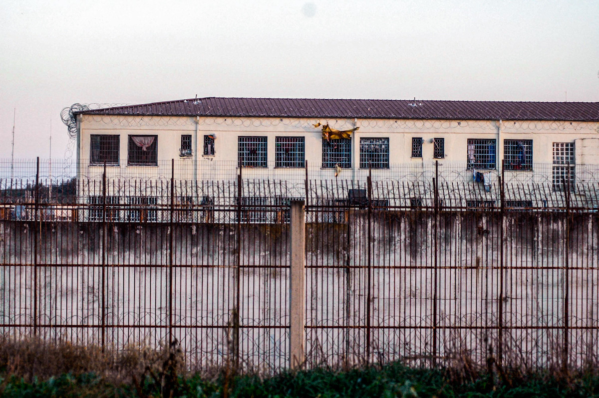 Πάνω από 200 κρούσματα στις φυλακές Λάρισας