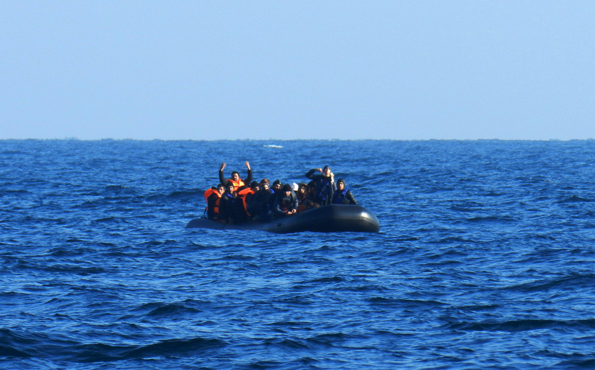 Καταγγελία διασώστη της Mediterranea Saving Humans: Οι ελληνικές Αρχές πέταξαν στη θάλασσα 24 πρόσφυγες