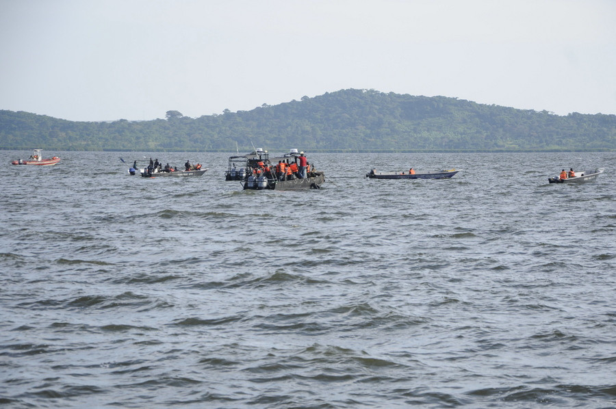 Δεκάδες νεκροί από ναυάγιο σε λίμνη στην Ουγκάντα
