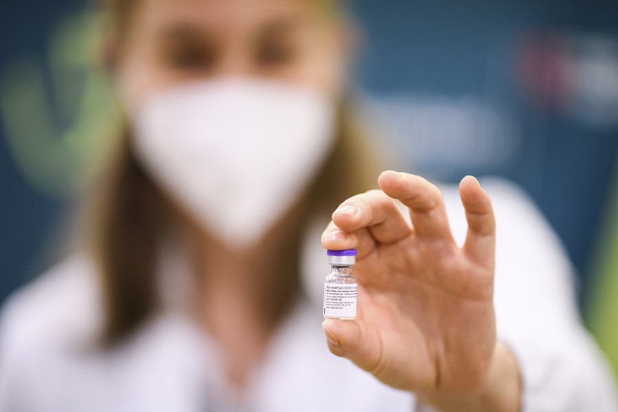 ΕΕ: Το εμβόλιο της AstraZeneca δεν είναι έτοιμο για ταχεία έγκριση