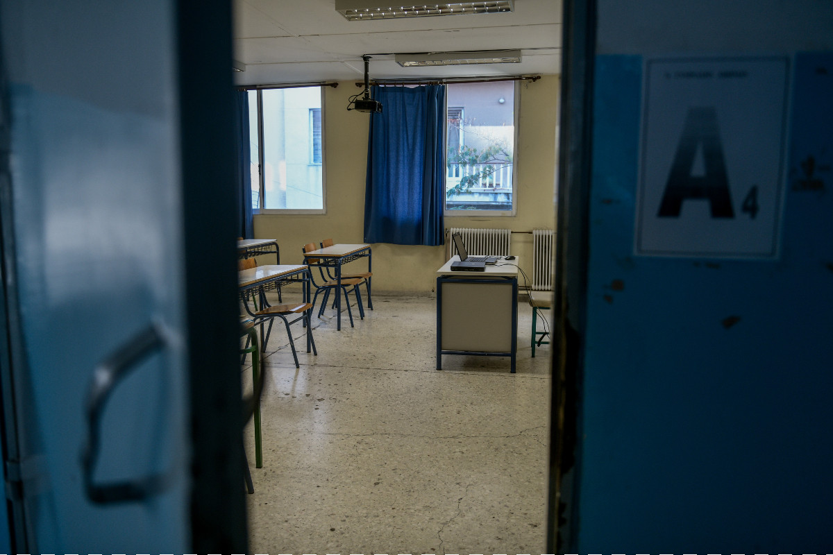 Επιτροπή Λοιμωξιολόγων: Άνοιγμα των σχολείων με τεστ για κοροναϊό