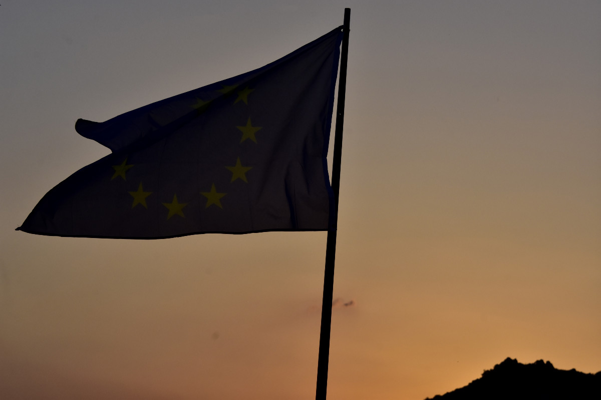 Επιστολή δεκάδων διανοούμενων: «Η Ευρώπη να γίνει παγκόσμια δημοκρατική δύναμη»
