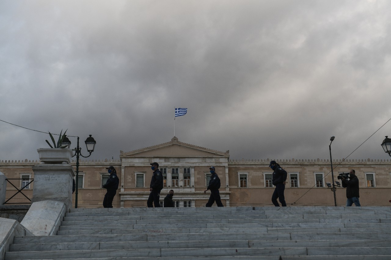 Η διακριτή κοινωνική αμφισβήτηση της κυβέρνησης και οι προκλήσεις για προοδευτική εναλλακτική πολιτική