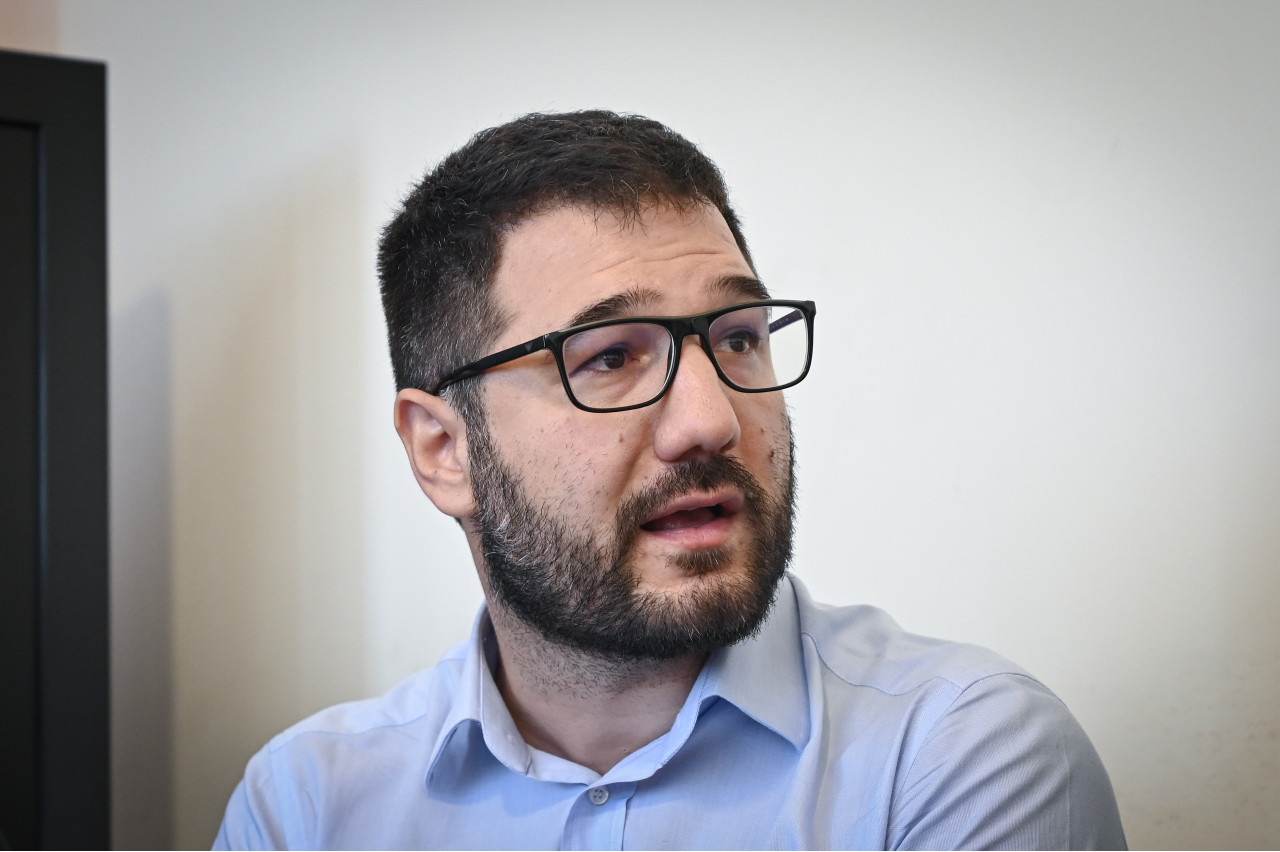 Ηλιόπουλος: Την ώρα που οι νοσηλευόμενοι έχουν αυξηθεί κατά 25% στην Αττική, η κυβέρνηση στέλνει γιατρούς στη Μακεδονία