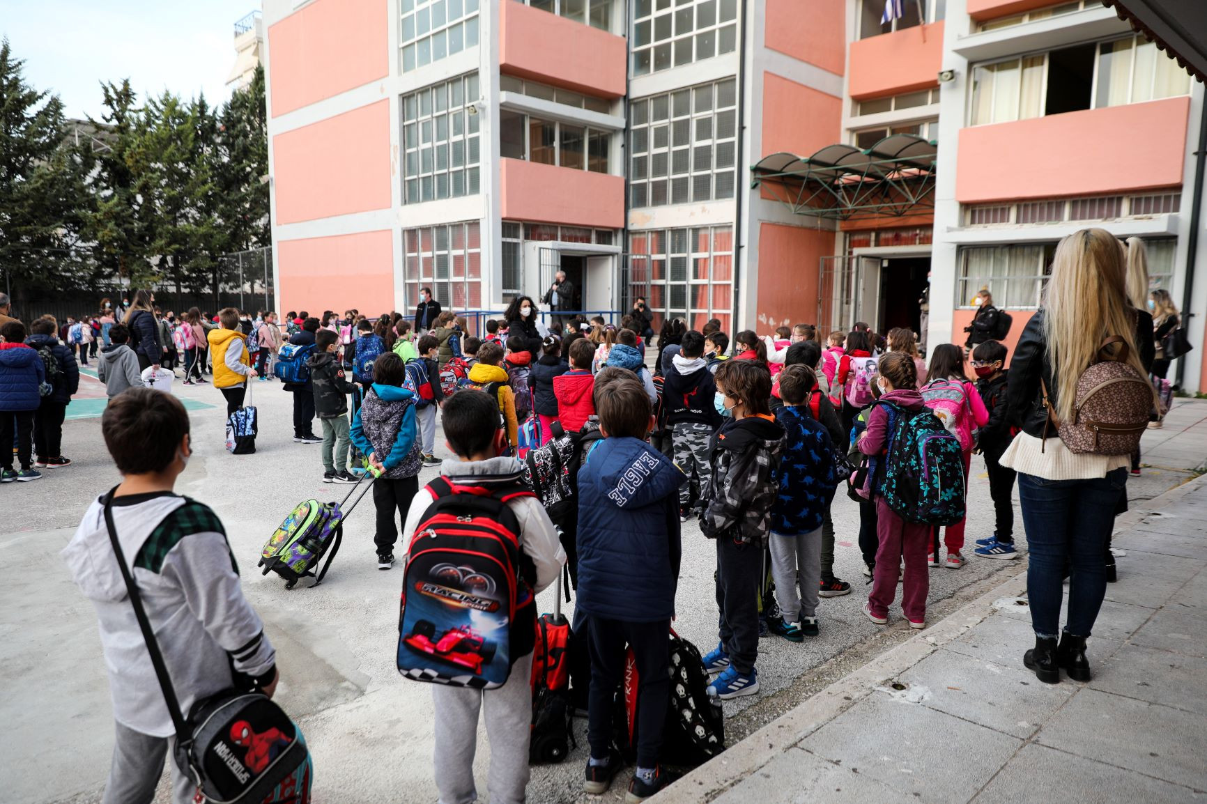 Απ. Βανταράκης (καθηγητής Υγιεινής): Τα σχολεία άνοιξαν χωρίς επιπλέον μέτρα, χωρίς λογική