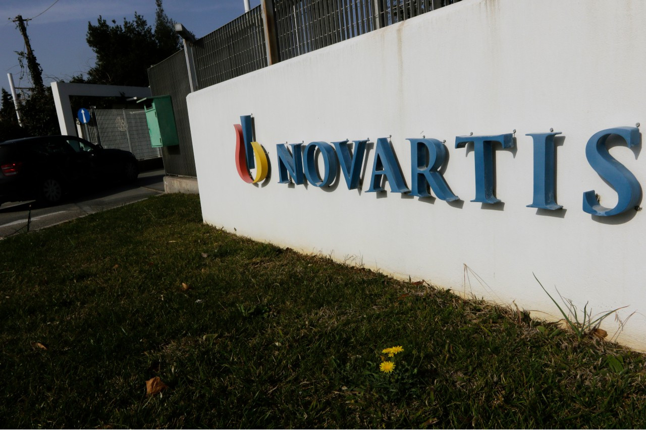 Συνήγορος Παπαγγελόπουλου: Το Δημόσιο να δηλώσει παράσταση πολιτικής αγωγής για αποζημιώσεις από Novartis