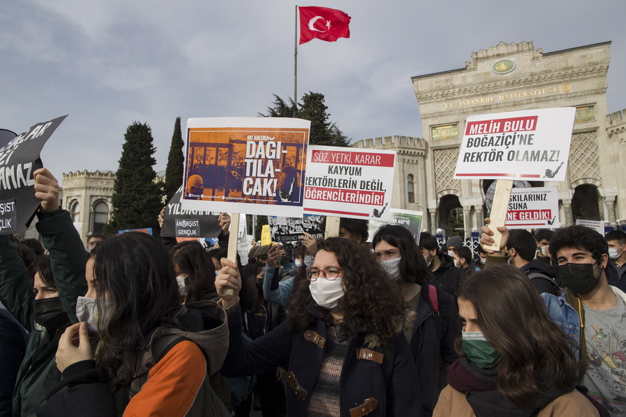 Ένας ανεκπαίδευτος Πρύτανης στο Πανεπιστήμιο του Βοσπόρου