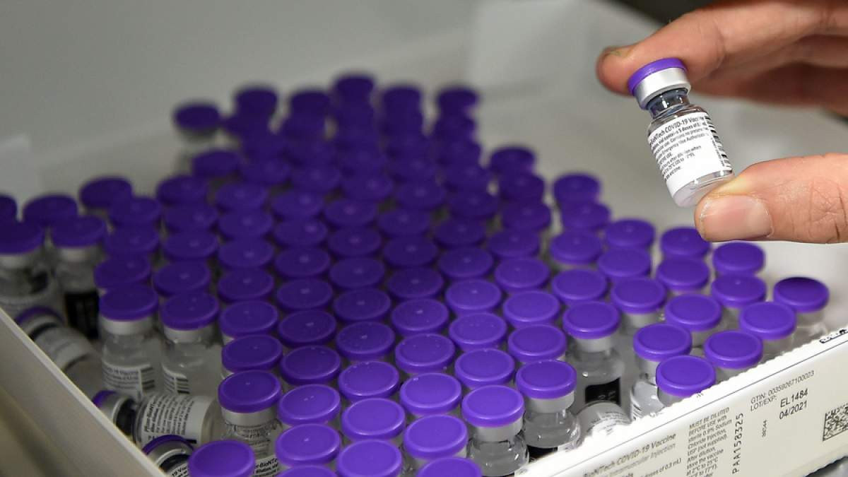 Μειωμένες δόσεις εμβολίων παρέλαβε η Ελλάδα – Τι λέει η Pfizer [Βίντεο]