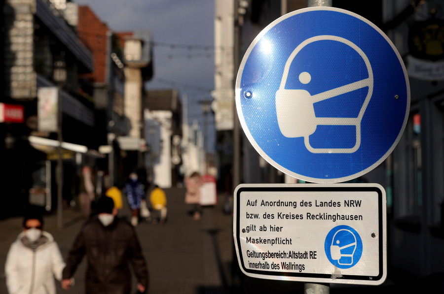 Γερμανία: Αλλάζουν τα πρότυπα για τη χρήση μάσκας