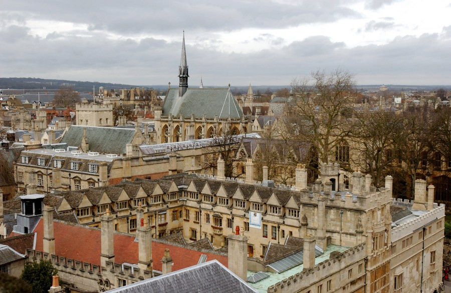 Το ακαδημαϊκό προσωπικό της Οξφόρδης «αδειάζει» την κυβέρνηση: Καμιά αστυνομία στο χώρο του Πανεπιστημίου
