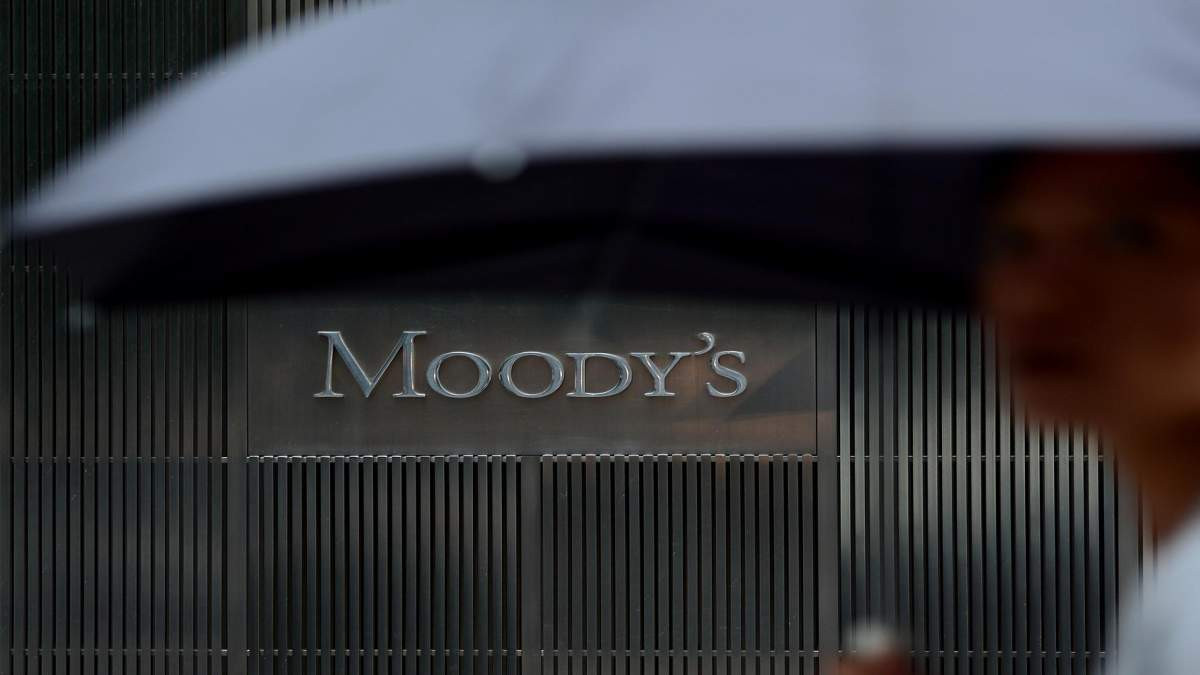 «Καμπανάκι» από τη Moody’s για τις ελληνικές τράπεζες