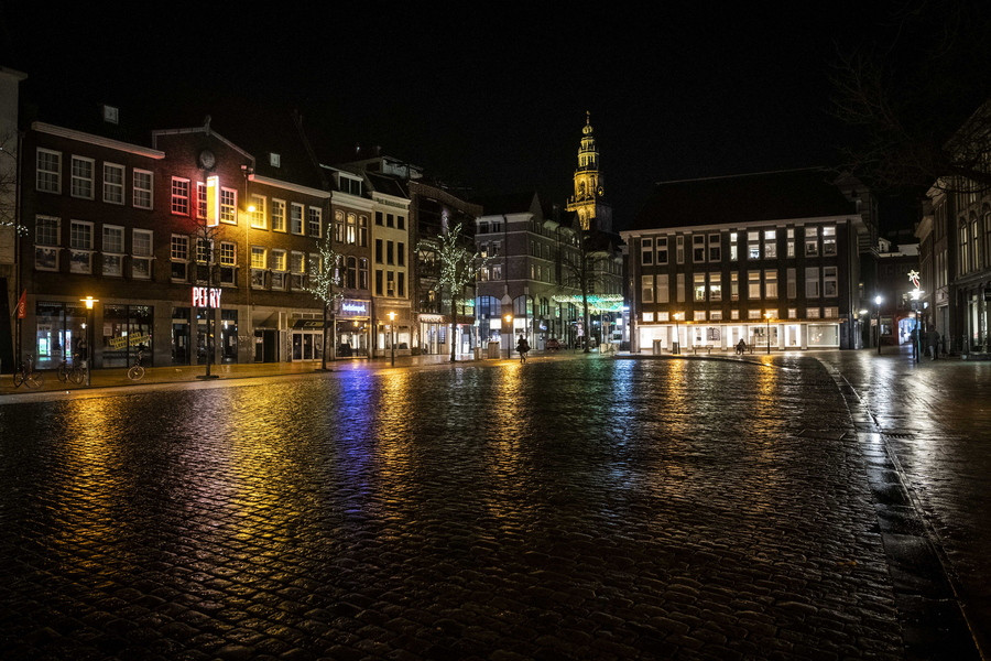 Παράνομη κρίθηκε στην Ολλανδία η απαγόρευση νυχτερινής κυκλοφορίας