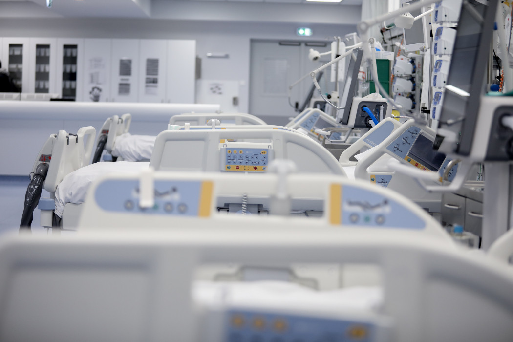 Κοροναϊός: Οριακή η κατάσταση στα νοσοκομεία της Αττικής – Στο 90% η πληρότητα στις ΜΕΘ