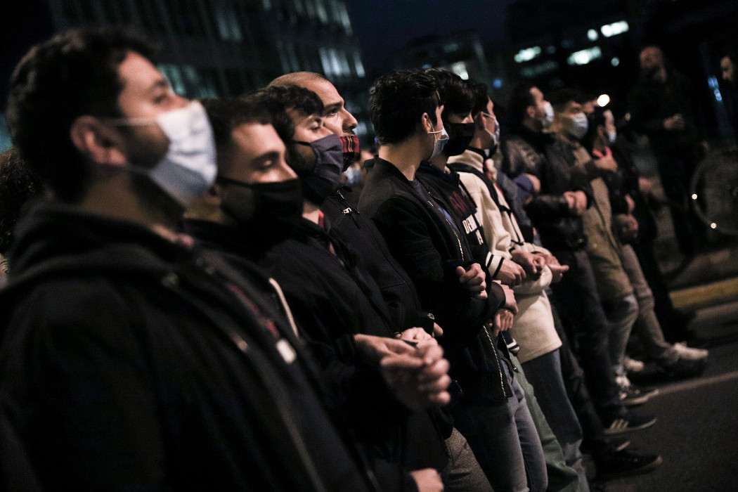 Το facebook «εξαφάνισε» φωτογραφίες του Μάριου Λώλου από την πορεία αλληλεγγύης στον Κουφοντίνα