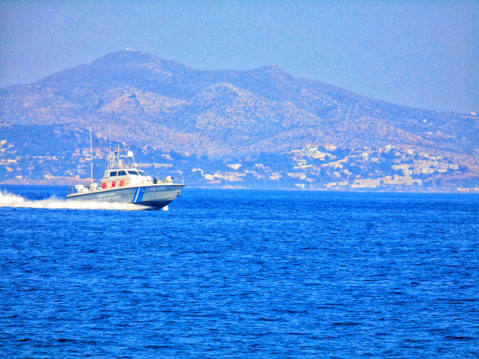 Αντιφάσεις του Ελληνικού Λιμενικού για παράνομες επαναπροωθήσεις στο Αιγαίο επισημαίνει η Frontex