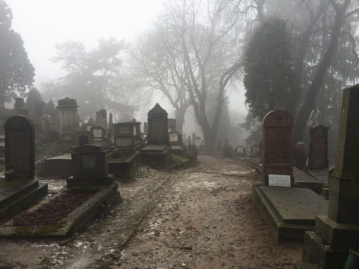 Σιγκισοάρα, η «Νυρεμβέργη της Τρανσυλβανίας» και το παράξενο σαξονικό νεκροταφείο της