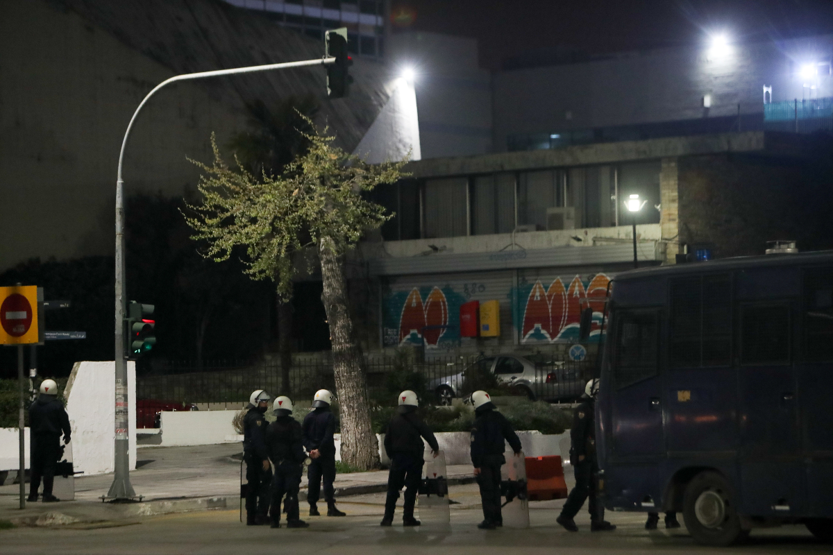 Κυβέρνηση – εμπρηστής και Πανεπιστήμιο – παρανάλωμα