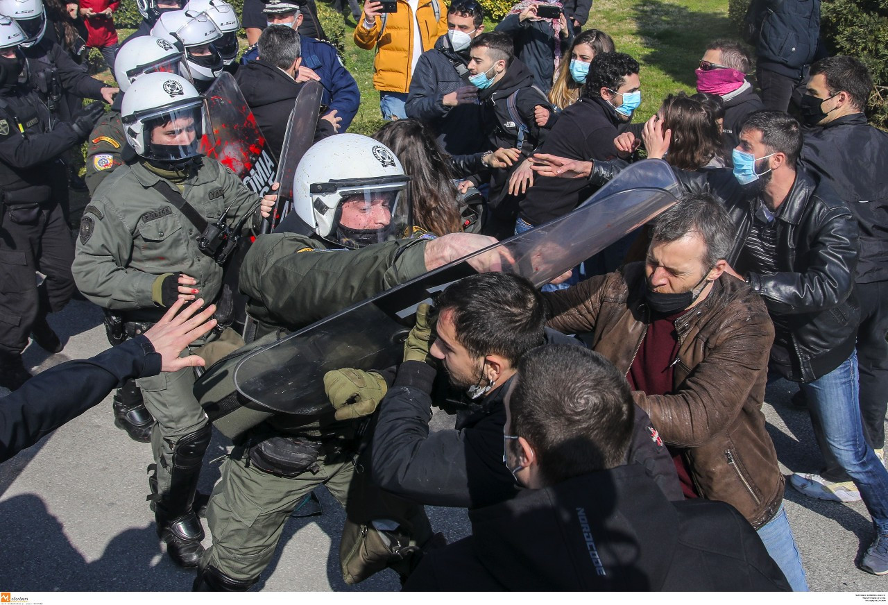 Έρευνα Prorata: Τι πιστεύουν οι πολίτες για την ελληνική αστυνομία