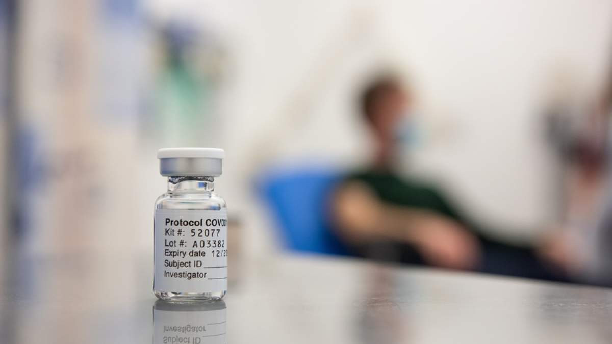 Συναγερμός για το εμβόλιο της AstraZeneca – Αναστολή εμβολιασμών σε 18 χώρες