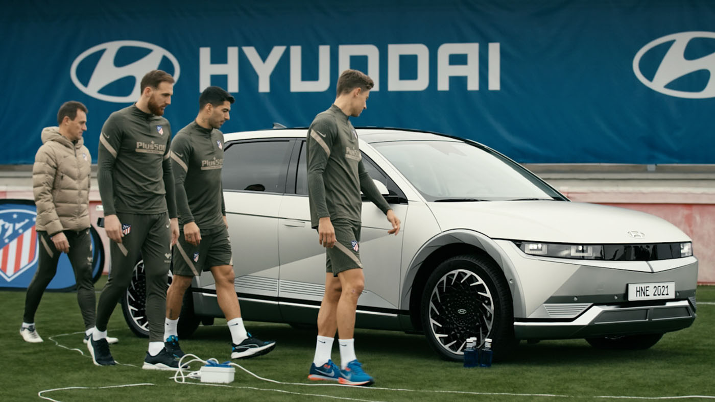Το Hyundai IONIQ 5 «προπονεί» Chelsea και Atlético Μαδρίτης