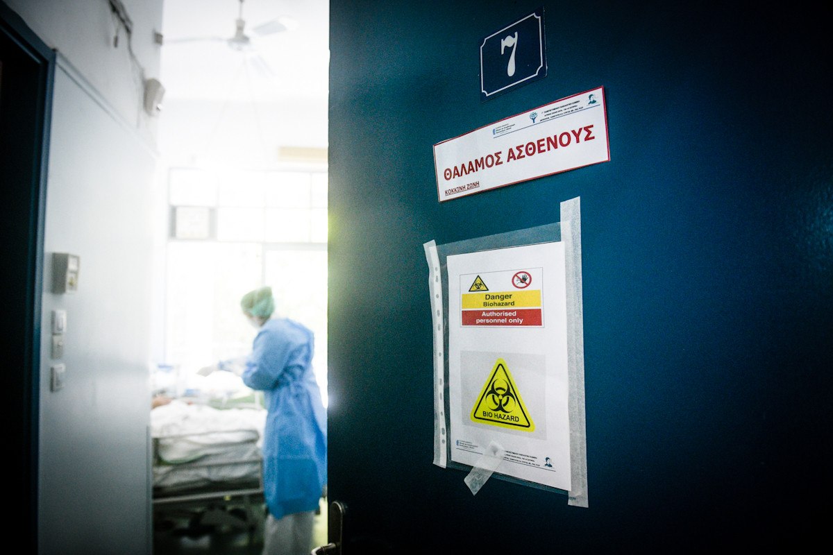 Κορονοϊός: Στέλνουν ασθενείς με οξυγόνο σπίτι λόγω έλλειψης κλινών